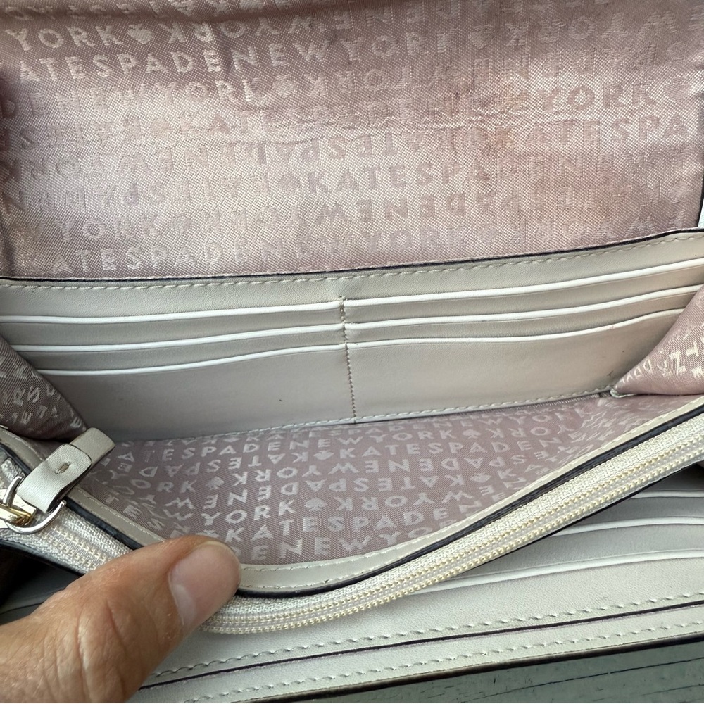 Kate Spade New York Walter Place Jean Leather Envelope Wallet in Pebble Cream - Picture 11 of 16